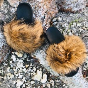 Fur slides/slippers